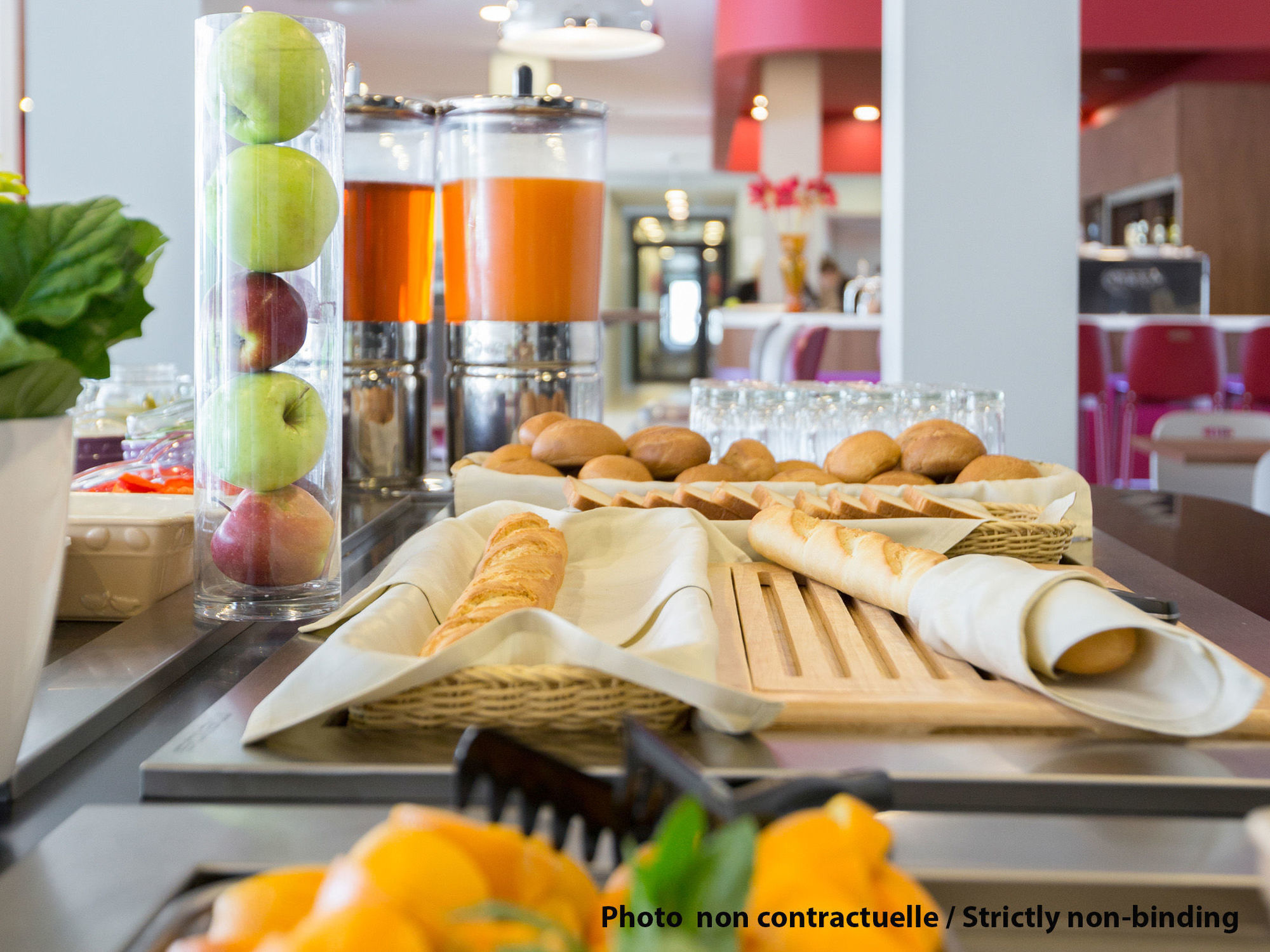 Ibis Styles Manchester Portland Restaurant photo